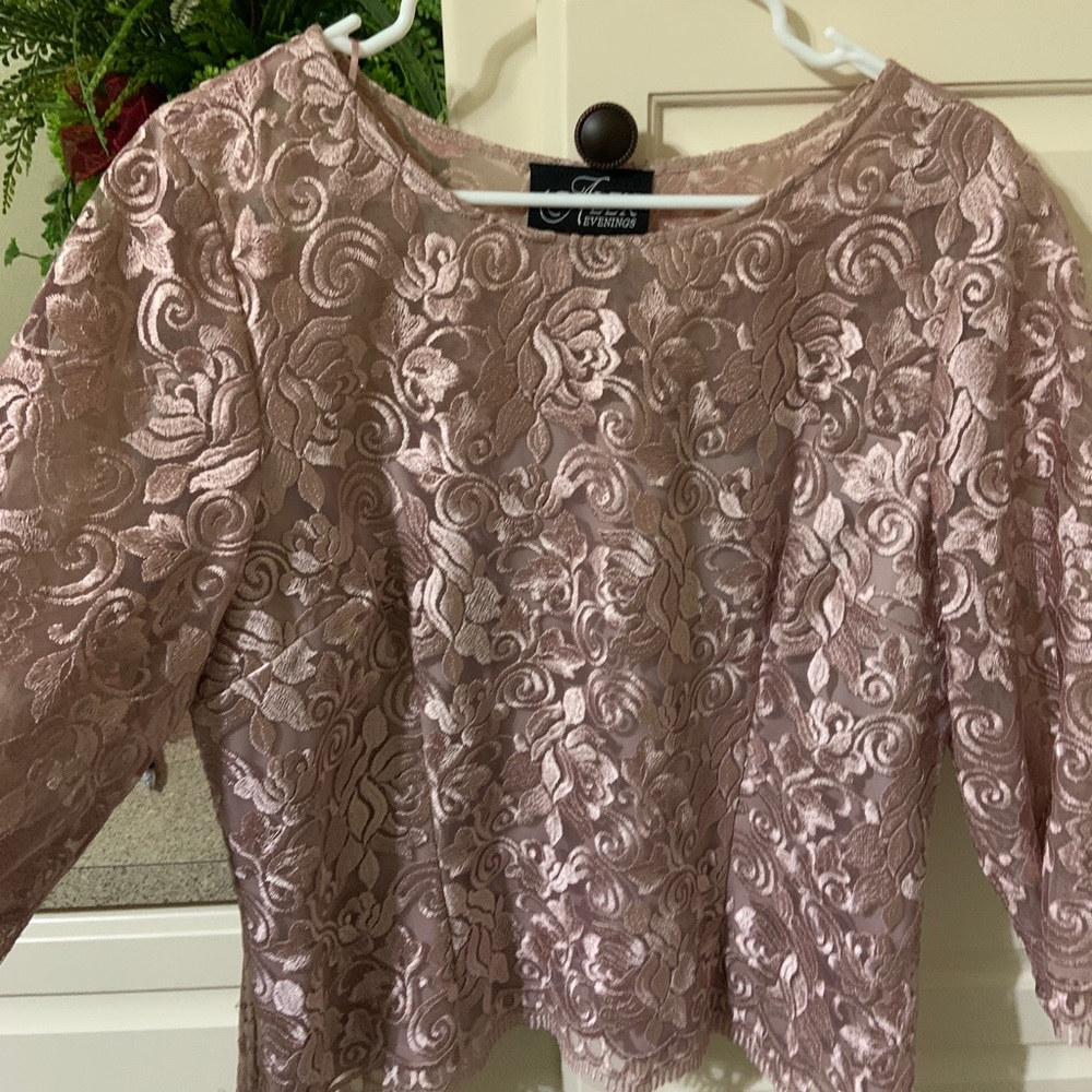 Lined top with Lace overlay